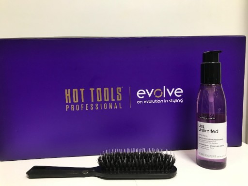 Zdjęcie oferty: prostownica+Olejek Loreal Liss Unlimited+szczotka