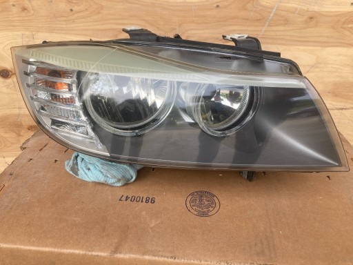 Zdjęcie oferty: BMW E90 lift lampa prawa H7 anglik