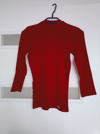 Zdjęcie oferty: Czerwona bluzka prążkowany materiał Mohito S