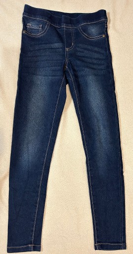Zdjęcie oferty: Spodnie jeansowe dla dziewczynki,  134 (2)