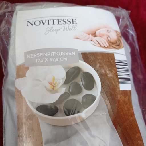 Zdjęcie oferty: NOVITESSE - poduszka z pestkami wiśni 12,5 x 57 cm