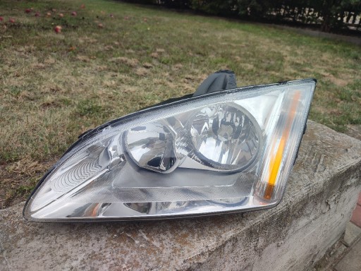 Zdjęcie oferty: Lampa lewy przód Ford Focus MK2 przedlift