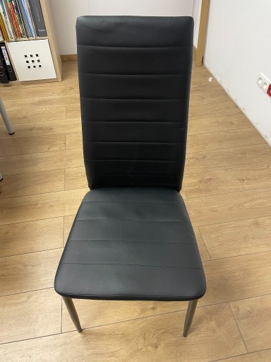 Zdjęcie oferty: Krzesło stołowe czarne