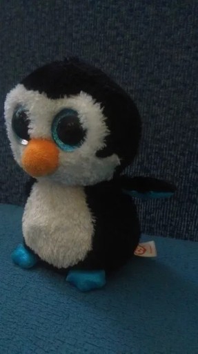 Zdjęcie oferty: Pingwinek z błyszczącymi oczkami Maskotka 14 cm