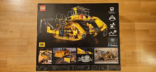 Zdjęcie oferty: Lego 42131 Sterowany przez aplikację buldożer Cat D11