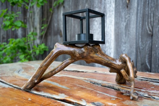 Zdjęcie oferty: Drewniano metalowy świecznik stojący - rękodzieło