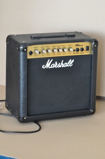Zdjęcie oferty: Wzmacniacz gitarowy Marshall MG 15 CDR