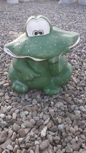Zdjęcie oferty: Figurka żaby zabawnej z betonu 