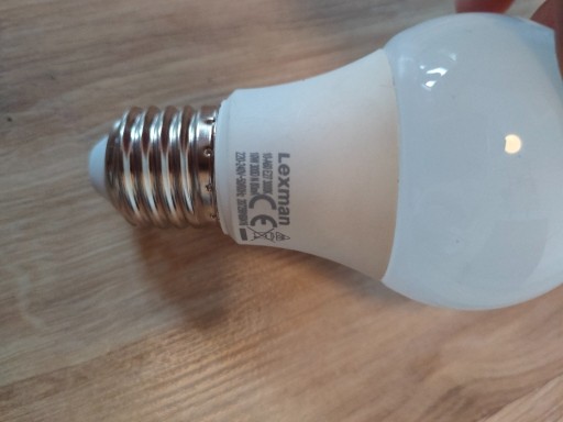 Zdjęcie oferty: Żarówka LED Lexman E27 10W 3000K