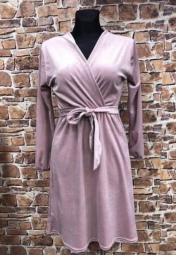 Zdjęcie oferty: Sukienka welurowa biust 90/95 różowy