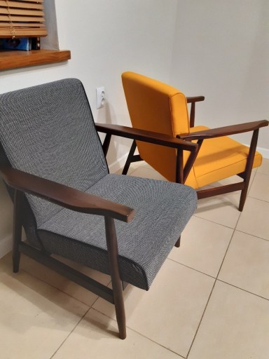 Zdjęcie oferty: Fotele PRL ,,lisek” model B 7727 jak Chierowski 
