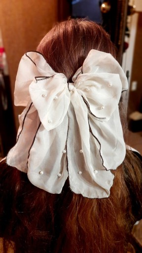 Zdjęcie oferty: Kokarda spinka do włosów biała  z perełkami