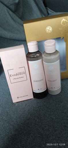 Zdjęcie oferty: yves rocher comme une evidence 100 ml + mleczko +żel +pudełko