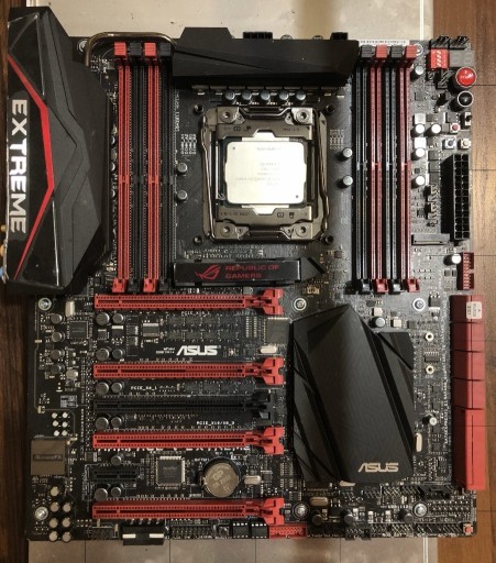 Zdjęcie oferty: Płyta główna Asus RAMPAGE V EXTREME X99 lga 2011-3