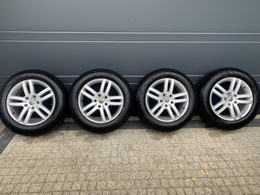 Zdjęcie oferty: Opony zimowe 18 235/60 R18