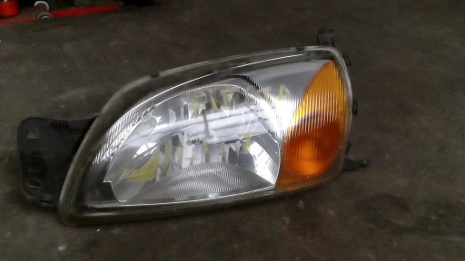 Zdjęcie oferty: Ford Fiesta MK2 komplet lamp przednich