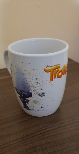 Zdjęcie oferty: Kubek ,,Trolls" 300ml