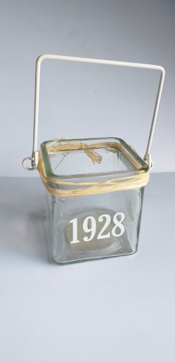Zdjęcie oferty: Świecznik szklany kwadrat z uchwytem