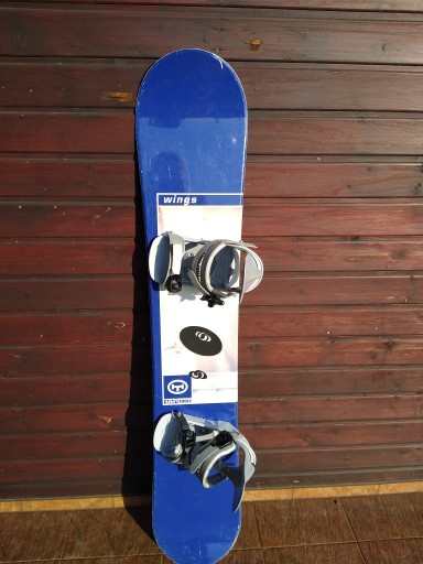 Zdjęcie oferty: Snowboard HEAVY TOOLS z wiązaniami dł. 153 cm 