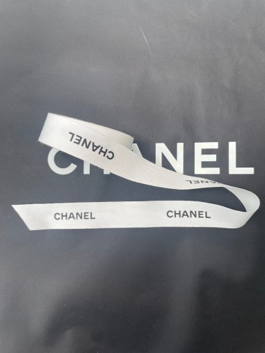 Zdjęcie oferty: Chanel-oryginalna wstążka dł.195x2,5cm biała