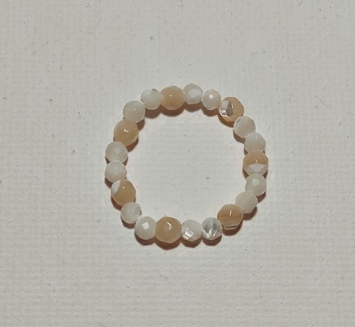 Zdjęcie oferty: Pierścionek z masy perłowej