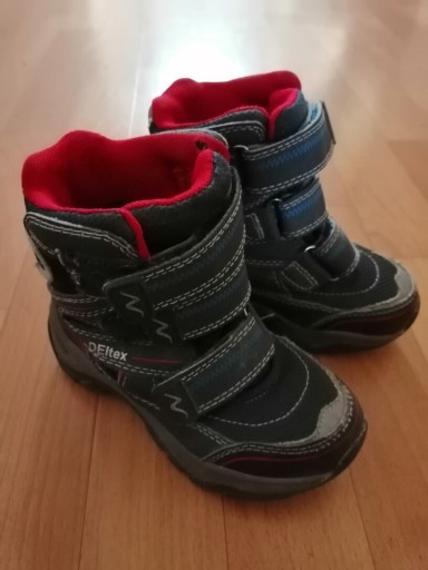 Zdjęcie oferty: buty zimowe rozmiar 26