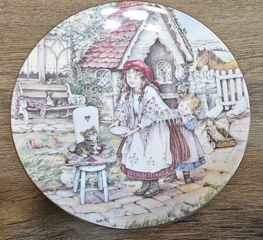 Zdjęcie oferty: ROYAL WORCESTER Talerz w pudełku Boże Narodzenie