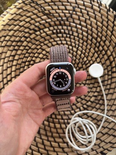 Zdjęcie oferty: Apple Watch Series 4