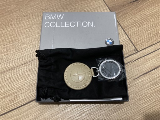 Zdjęcie oferty: BMW brelok breloczek do Kluczy nowy 80272467723 