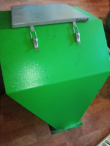 Zdjęcie oferty: Pojemnik na ekogroszek do pieca z podajnikiem 