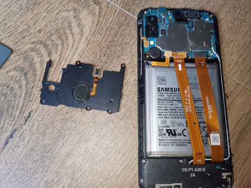 Zdjęcie oferty: Samsung A20 SM-A202F uszkodzony
