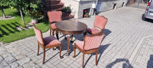 Zdjęcie oferty: Antyczny stół wraz z 4 krzesłami