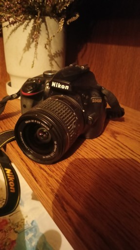 Zdjęcie oferty: Lustrzanka aparat Nikon D3400