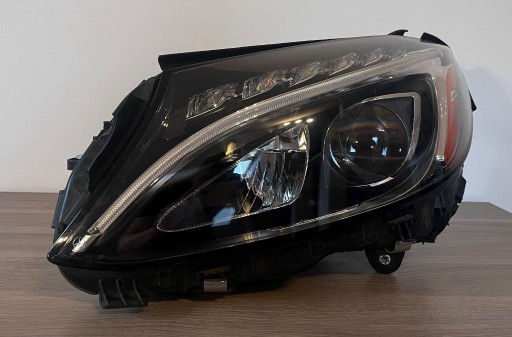 Zdjęcie oferty: Lampa Lewa Mercedes C-Klasa W205 14-18 Led USA