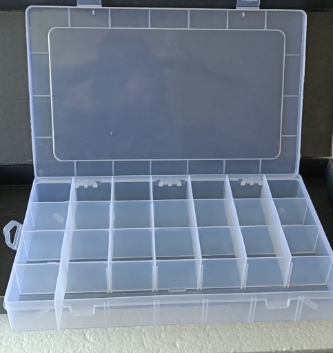 Zdjęcie oferty: Pudełko, pojemnik - bezbarwny