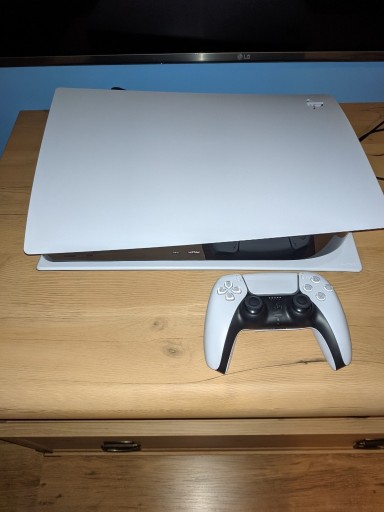 Zdjęcie oferty: Konsola PlayStation 5 (PS5) z napędem