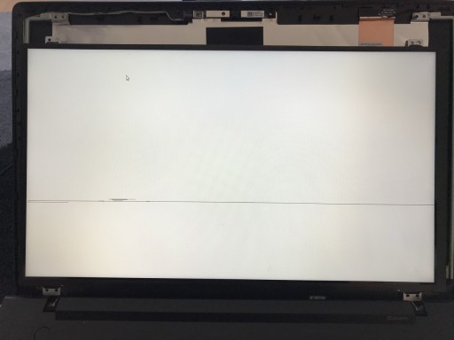Zdjęcie oferty: Matryca Samsung LTN156AT37 defekt wypalona linia