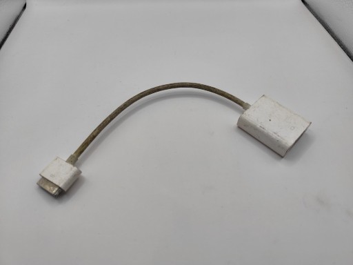 Zdjęcie oferty: Przejściówka oryginalny adapter Apple 30-pin do VGA - A1368