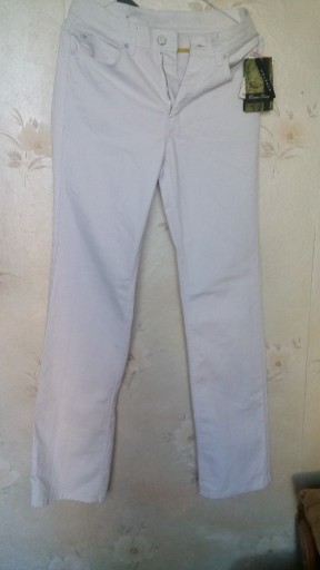 Zdjęcie oferty: białe spodnie jeansy stretch dzety rozm 36 z 200zl