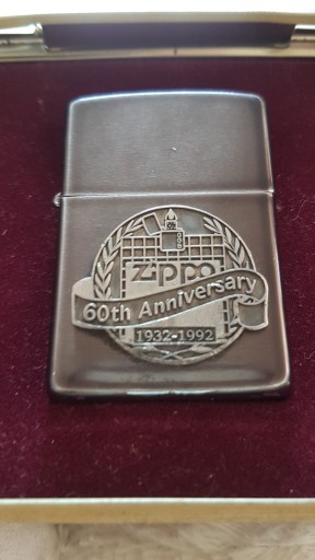 Zdjęcie oferty: Zapalniczka Zippo 60 th Anniversary 1932-1992