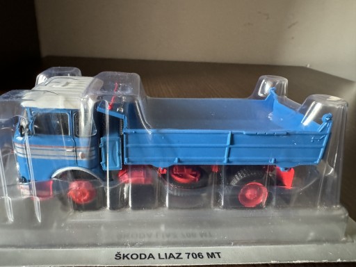 Zdjęcie oferty: Skoda liaz 706 mt kultowe ciężarówki PRL gazetka