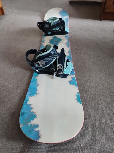 Zdjęcie oferty: Snowboard damski Rossignol Gala - 146cm