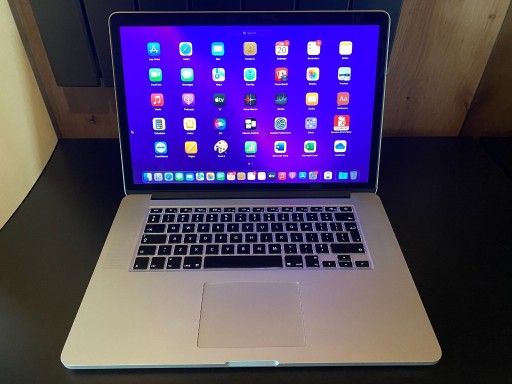 Zdjęcie oferty: Apple MacBook Pro 15 cali Retina