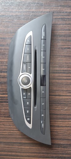 Zdjęcie oferty: Panel radia Carminat DVD Renault Laguna III