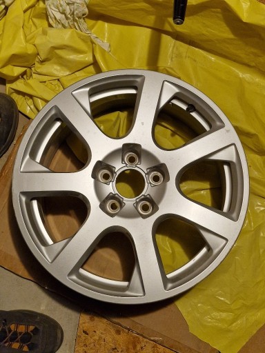 Zdjęcie oferty: Pojedyncza Felga Audi Q5 17" 8R0601025E – KUTA – Na zapas / Sztuka