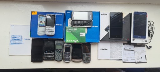 Zdjęcie oferty: Zestaw 10 Telefonów w Różnym stanie