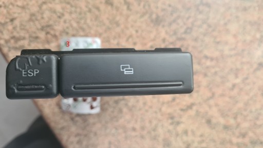 Zdjęcie oferty: Audi A4 B6 B7 wizytownik szufladka ładna Zamoś3Wuchwyt kubka wysyłka?