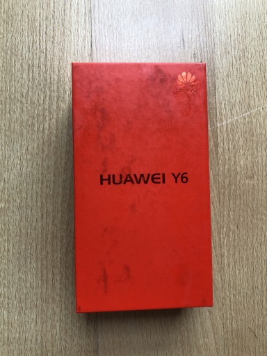 Zdjęcie oferty: Oryginalne pudełko do telefonu Huawei Y6 czerwone