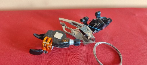 Zdjęcie oferty: Manetka SRAM X0 (+linka) i przerzutka Shimano XT FD-MD781A (3-rzędowa)