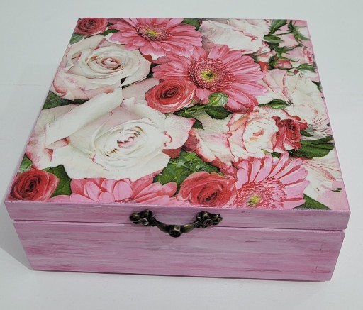 Zdjęcie oferty: Szkatułka pudełko kufer rękodzieło skrzynka Kwiaty
